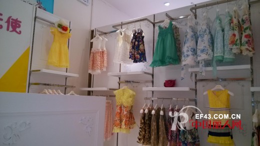 热烈祝贺果子天使童装广州新店开张