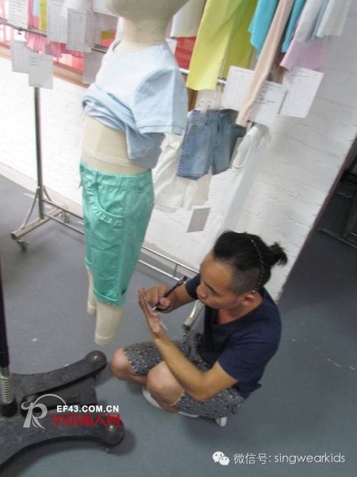 欣薇尔童装2015春夏新品初次审版工作完成