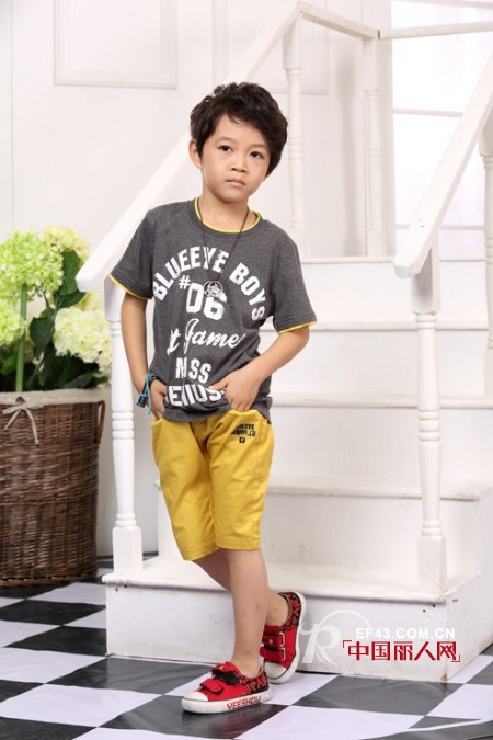 童装小模特的搭配技巧有哪些 童装怎么搭配才好看