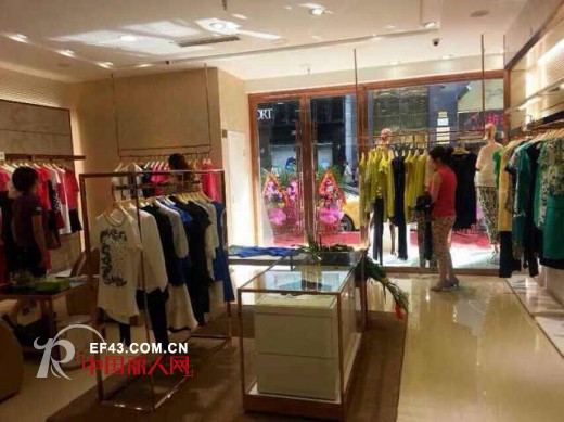 热烈庆祝迪图女装四川万源店盛大开业