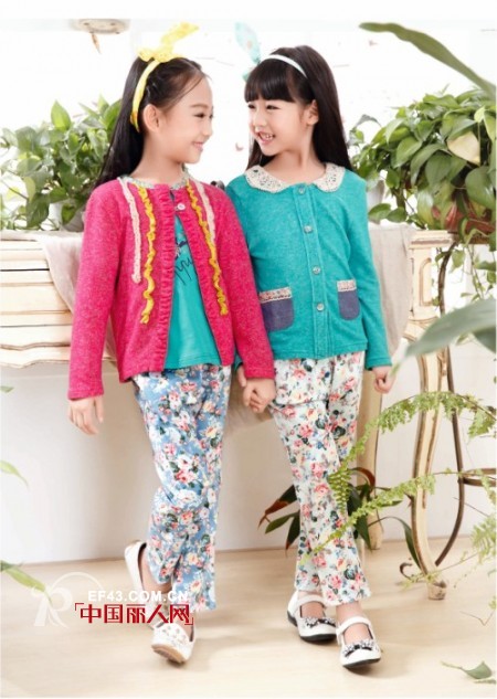 碎花裤搭配上衣 夏天碎花裤怎么搭配好看 儿童穿什么裤子舒适