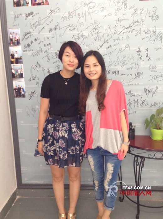 恭贺完美组合女装签约深圳宝安欧阳女士