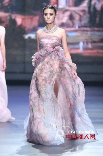 熊黛林领衔SEVABLM施华布朗上演意境大秀