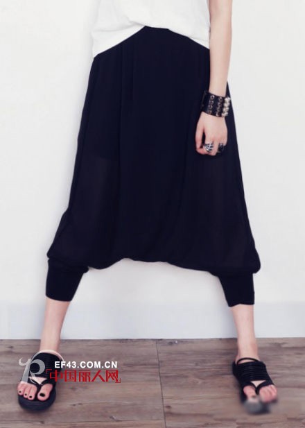 女生穿哈伦裤好看吗? 夏天哈伦裤怎么搭配