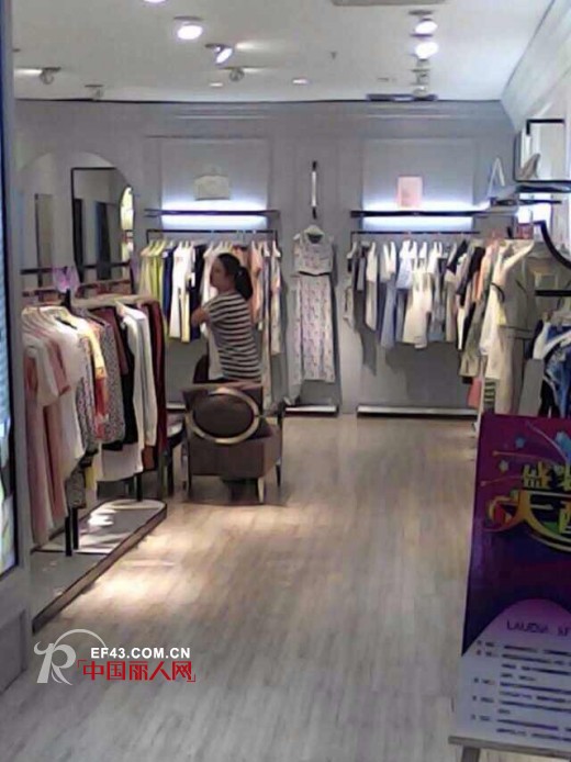 恭祝LAUDIA.SF蓝黛圣菲进驻桂林微笑堂店盛大开业