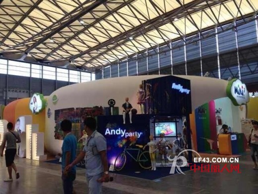 铅笔俱乐部&迷你铅笔 惊艳亮相2014上海 CBME 开展第一天现场火爆