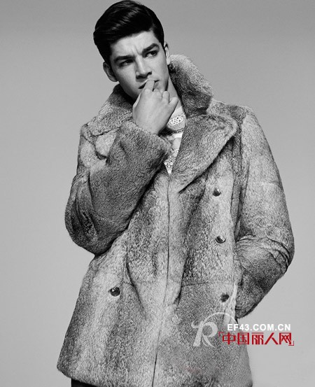 范思哲男装 - Versace