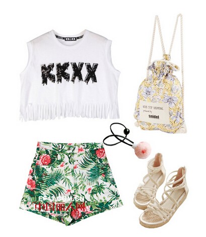 明天穿什么 夏日印花T恤怎么搭配 印花短裤搭配什么鞋子