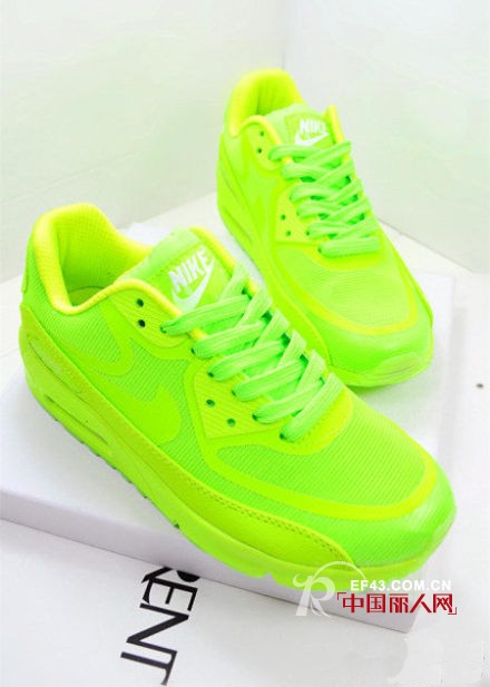 女生怎么打扮才会被追呢? 潮流运动款式搭配