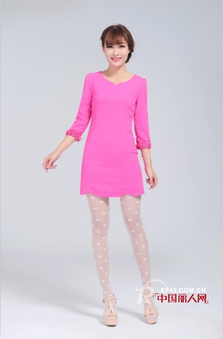 七夕约会穿什么裙子呢好  糖果色修身裙推荐