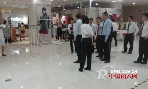 西子丝典旗金华万达广场旗舰店迎来万达集团北京总部高层视察