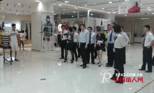 西子丝典旗金华万达广场旗舰店迎来万达集团北京总部高层视察