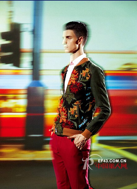 街头时尚混搭 男生穿棒球服好看吗 棒球服怎么搭配