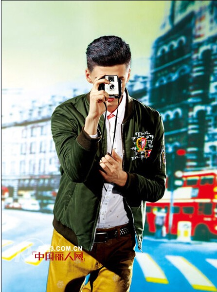 街头时尚混搭 男生穿棒球服好看吗 棒球服怎么搭配