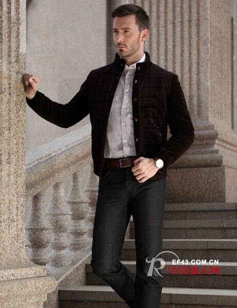 布鲁斯金熊 - PRUCE BEAR