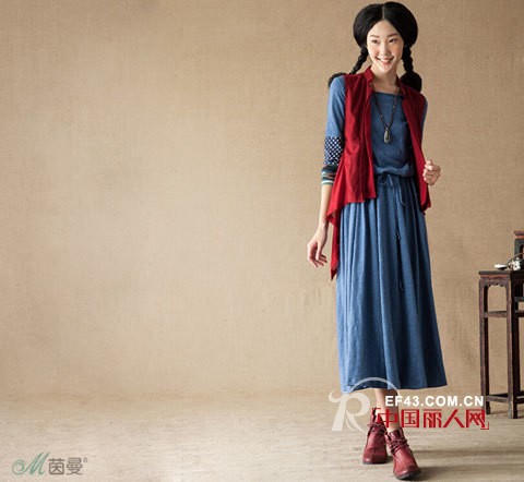 换季主流色:蓝色风潮正预演