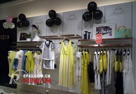 金华万达Hopeshow红袖  新形象优雅登场