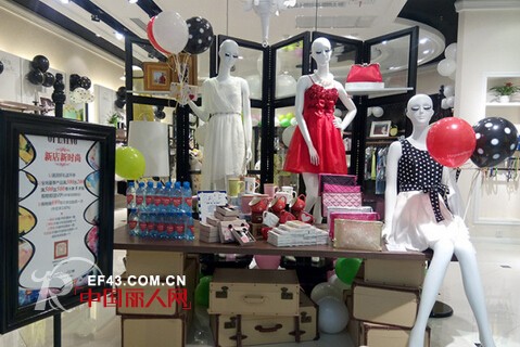 金华万达Hopeshow红袖  新形象优雅登场