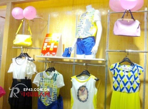 热烈祝贺城市衣柜女装重庆铜梁店开业大吉