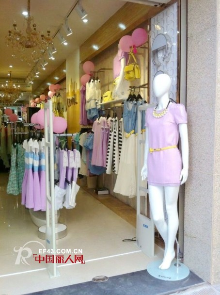 热烈祝贺城市衣柜女装重庆铜梁店开业大吉