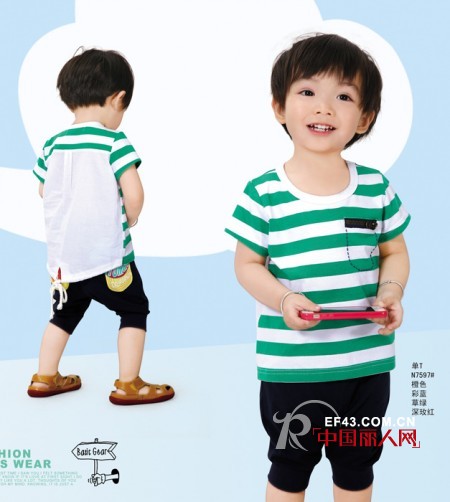 波点背心搭配什么裤子 绿色条纹T恤怎么搭配