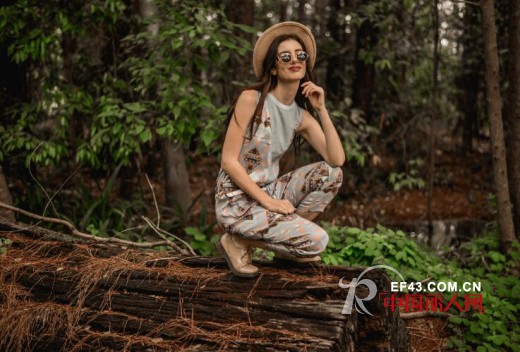 热爱生活,做自己的独一无二 ——tune tune2014澳大利亚外拍模特Elle访谈