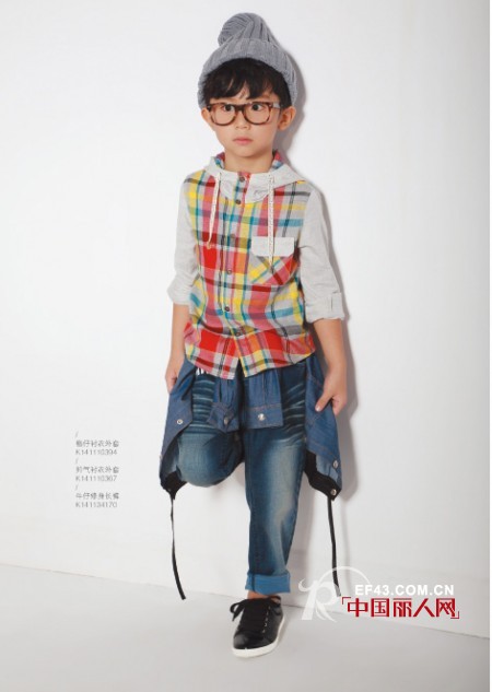小男孩穿什么衣服好看 时尚小鱼童装适合多大的小孩穿