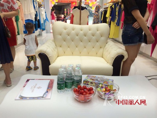 热烈庆贺翩翩女孩-隽广州太和新店盛大开业!试衣有惊喜,快来体验!