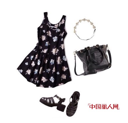 黑色上衣搭配 黑色怎么搭配比较好看