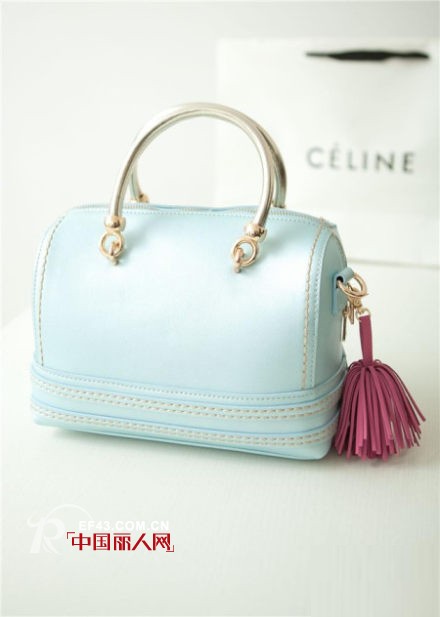 夏天适合背什么包包 夏天什么颜色包比较好看 提升品味手提包款式