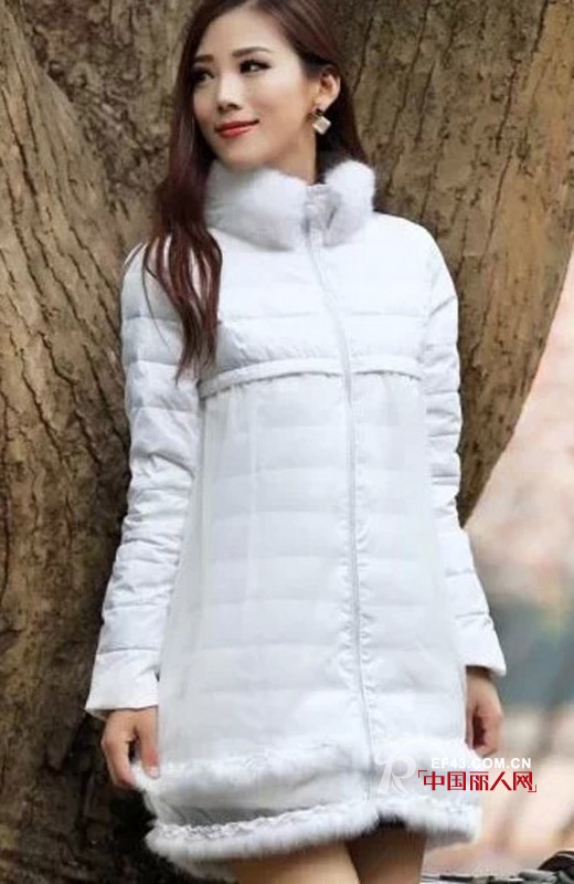 西子丝典女装2014冬装新品浓情上市 让这个冬天不再寒冷