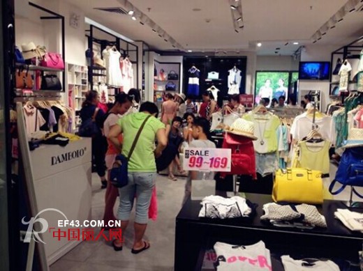 这个七夕 DAMBOLO女装让你浪漫温度多1℃