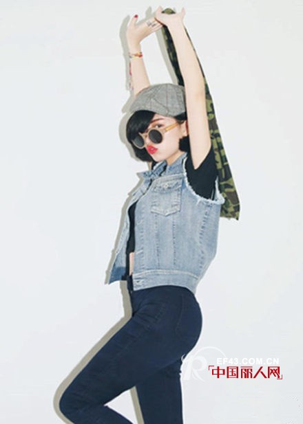 牛仔马甲搭配 忽冷忽热的天气穿什么衣服 初秋适合穿什么款式