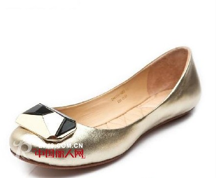 街头最潮的平底鞋 时尚舒适高大上