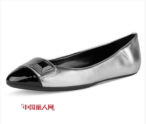 街头最潮的平底鞋 时尚舒适高大上