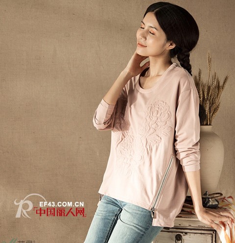 茵曼新品卫衣:运动风最棒的单品