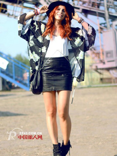 不惧高温三伏天 一件印花防晒衫就够