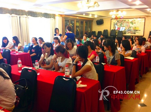 热烈祝贺艾金莎内衣连锁终端销售精英培训会圆满落幕