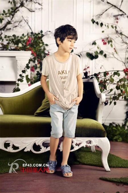 男生穿什么裤子好看 五分裤配什么 T恤配五分裤