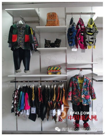 童装秋装该怎么成列 卡儿菲特男童秋装陈列方法