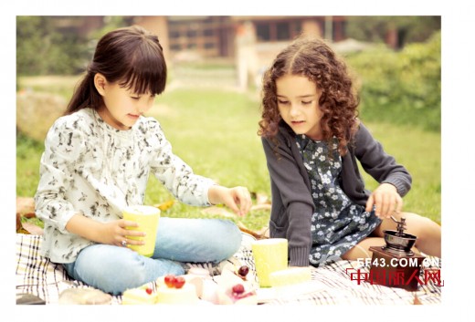 欣薇尔童装突显人性化设计特点