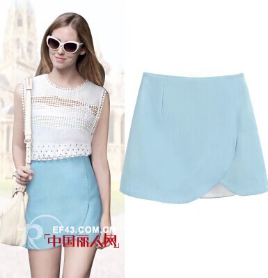 用不同角度看时尚 蓝色包臀裙搭配 白色镂空上衣搭配