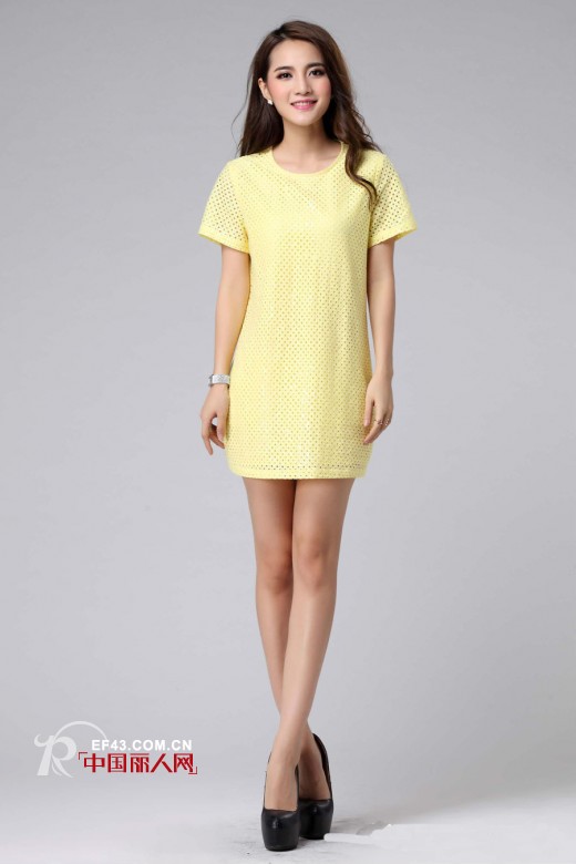 镂空连衣裙搭配 蕾丝菱形镂空直筒连衣裙搭配