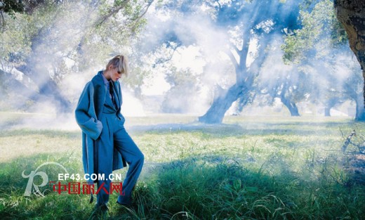 超模 Anja Rubik 演绎《Porter》杂志2014秋季刊封面