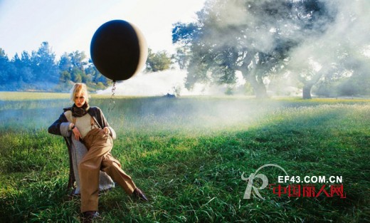 超模 Anja Rubik 演绎《Porter》杂志2014秋季刊封面