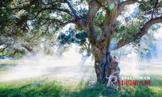 超模 Anja Rubik 演绎《Porter》杂志2014秋季刊封面