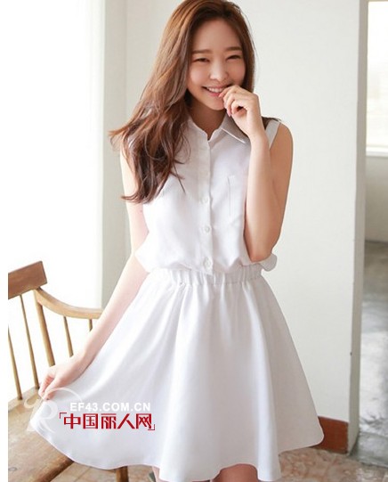 女性销售员应注意的的仪表和服饰