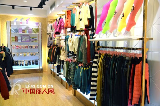耶丽雅连锁卖场:轻松掘金服装市场