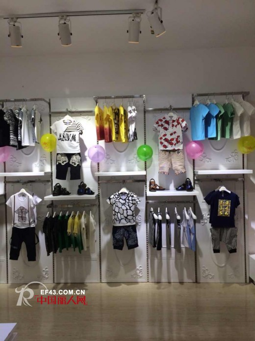 热烈庆祝俄梅戛时尚童装万豪城市广场专柜隆重开业!