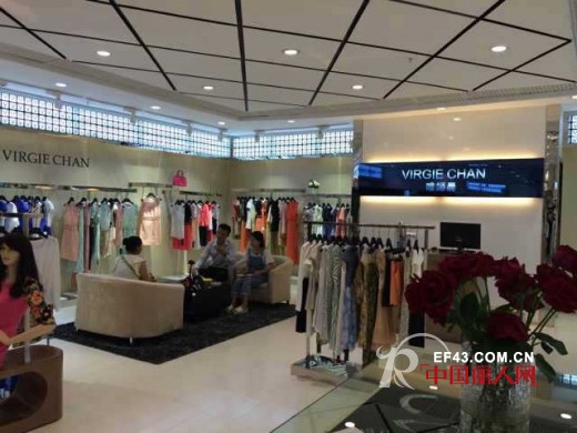 热烈祝贺唯姬晨女装云南总代理开业大吉